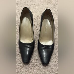 Nine West Black Pointed-Toe Leather Pumps